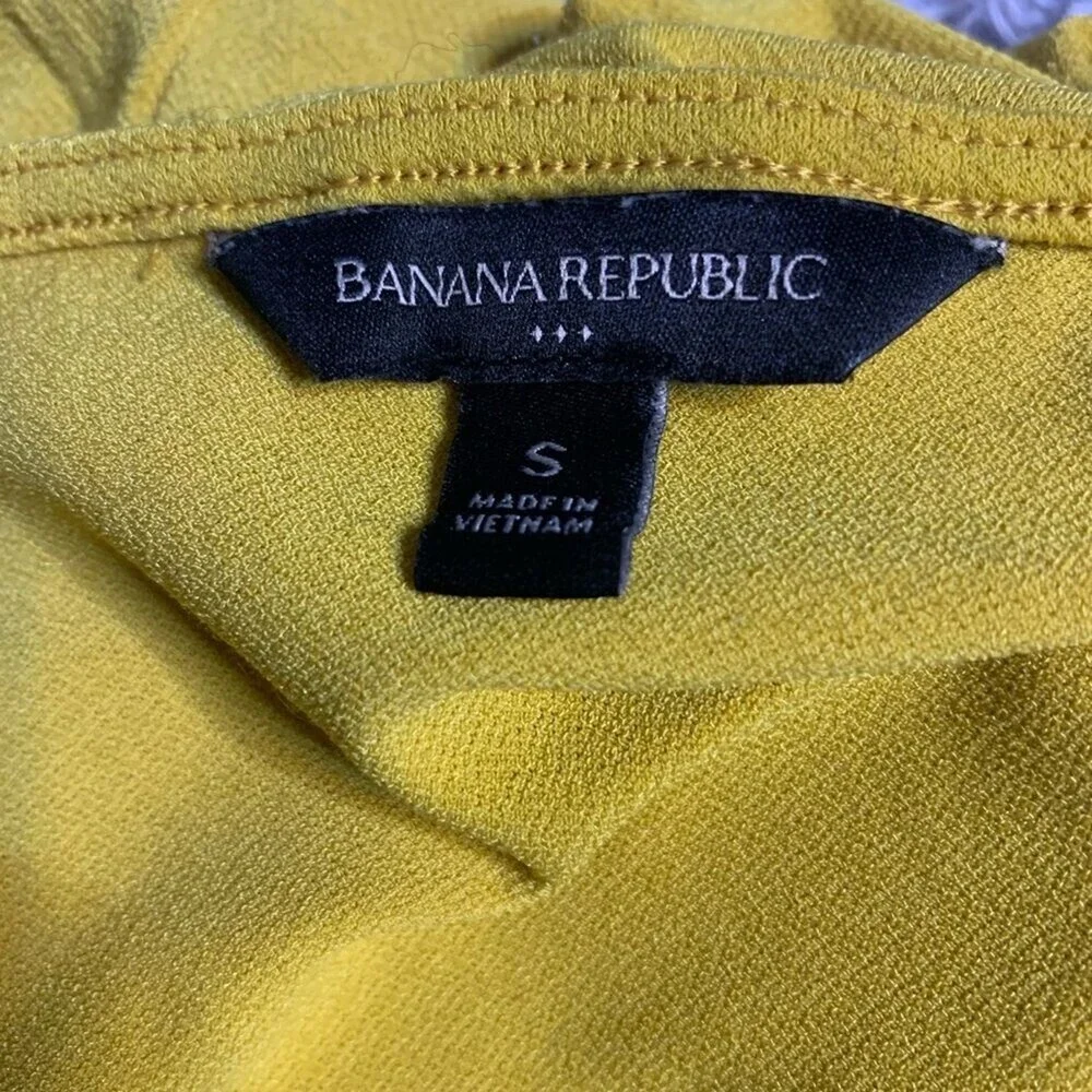 Banana Republic blouse loose fitting blouse Mustard yellow SZ S bell sleeve